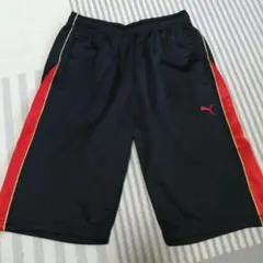 PUMA 半ズボン 黒/赤 150