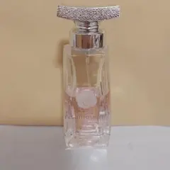 samourai woman White Rose 香水のサムネイル
