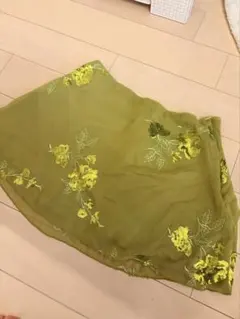 花柄刺繍 フレアスカート オリーブグリーンのサムネイル