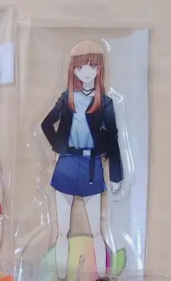 カラフルピーチ えと アクリルスタンド しまむら
