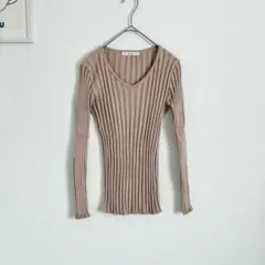 フィフス　リブニット　フィットニット　Ｖネックトップス　タイト　キレイめ