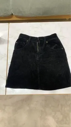 台形型　ブラックスカート　タイトスカート　黒