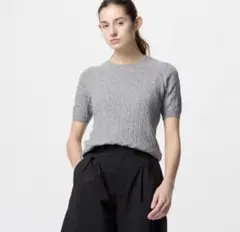 ユニクロ UNIQLOケーブルクルーネックセーター　グレー　58