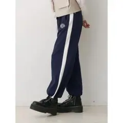 【値下げ中】jouetie ダブルウエストスウェットパンツ ネイビーのサムネイル