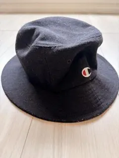【Champion】バケットハット ブラック 58cm ワンポイントロゴ