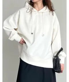 ホワイト フード付きパーカー