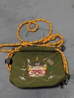 猫の刺繍デザイン ショルダーバッグ オリーブグリーン