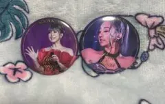 倖田來未　缶バッチ　会場限定カプセルトイ　ディナーショー　缶バッジ 倖田來未 ディナーショー2024缶バッジ 2個セット - メルカリ