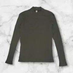 ユニクロ　オリーブ色リブ編みハイネック長袖　L