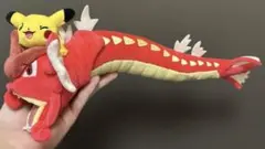 Pokemon Center ギャラドスごっこピカチュウ 赤いギャラドスver