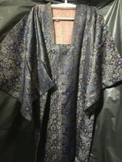 道行コート 黒地に青や橙 花柄