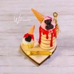 ミニチュアクマのパンケーキタワー