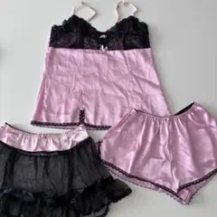ピンク　サテン調 キャミソール ショートパンツ ガーター　セット