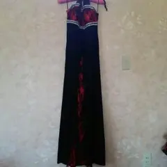 ホルターネック ロングドレス