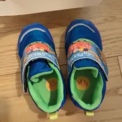 アンパンマン スニーカー 青 箱付き