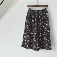 サマンサモスモスブルー/花柄/フレアスカート /黒 /ひざ丈/総柄/裏地/