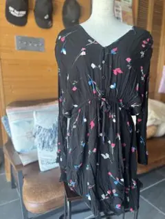 Gap ブラック花柄ワンピース Mサイズ