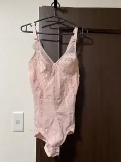 SALE✨ピンク レース付き ボディスーツ Mサイズ