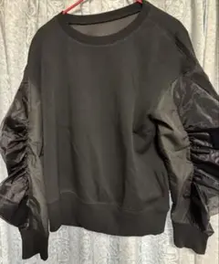 パフスリーブ ブラック スウェット