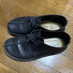 Clarks Originals ブラックレザーシューズ デザートトレック