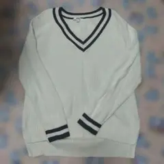 UNIQLO ホワイト Vネックセーター S