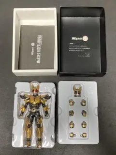 s.h.figuarts 真骨彫製法 仮面ライダークウガライジングアルティメットのサムネイル