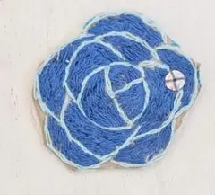 ハンドメイドブローチ「青い薔薇」