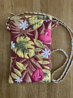 ハワイアンキルト　ハンドメイドスマホショルダー　ポシェット