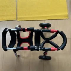 ワンちゃん4輪　リハビリ　食事補助　犬用車椅子　シニア犬補助　犬の歩行器