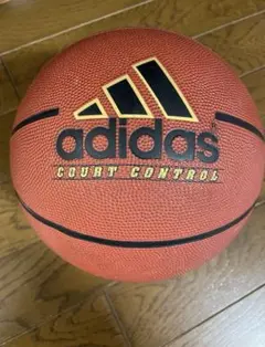 adidas 美品 バスケットボール 6号