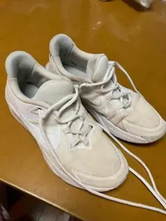 Nike STAR RUNNER 04 ホワイト キッズシューズ 24cm