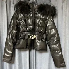 GYDA ファー付きブラックダウンジャケット