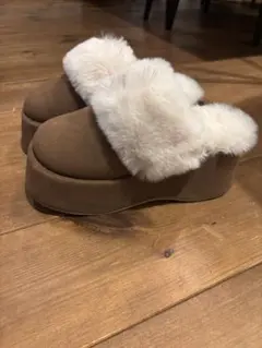 ブラウンファープラットフォームスリッパ