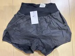 新品　NIKE ナイキ トレイル レディース ランニング ショートパンツ　S