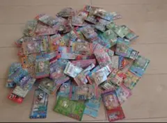 85個 Hello Kittyご当地限定キティ ファスナーマスコット まとめ売り