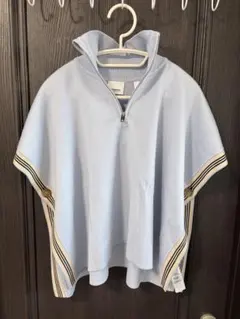 バーバリー子供用水色ポンチョ・マント、ジッパー付き