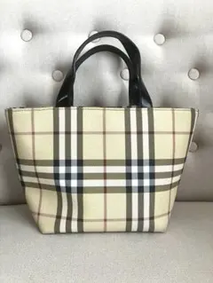 バーバリーロンドン　PVCトートバッグ　ノバチェック　舟形トート