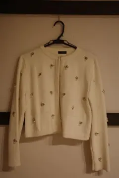 anuans ビジューニットジャケット 美品 ノーカラー アイボリー