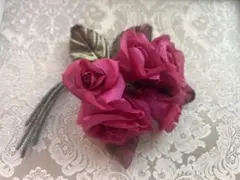 薔薇のコサージュ