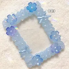 ハンドメイド　ホイップデコ　トレカケース　B8 推し活　水色　青　ラメ　花