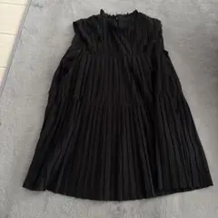 BEAMS HEART ノースリーブ プリーツワンピース ブラックのサムネイル