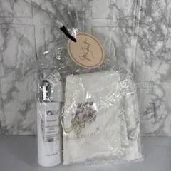 ★新品★ジルスチュアート　リフレッシングミスト ホワイトフローラル ハンドタオルのサムネイル