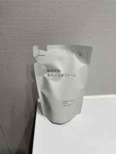 無印　敏感肌用薬用泡洗顔フォーム　詰替えのサムネイル