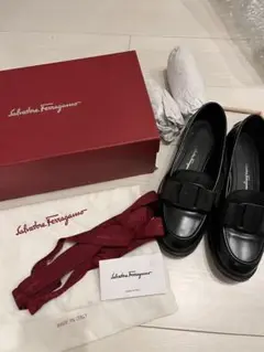 Ferragamo VIVALDO 7 ブラック