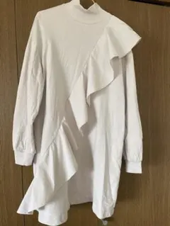 ZARA フリル付きホワイト長袖ワンピース