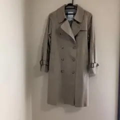 ベージュ トレンチコート ダブルブレストのサムネイル