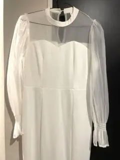 白ロングワンピース
