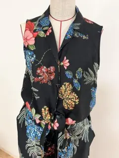 グレースコンチネンタルフラワーパターン スリーブレス ジャンプスーツ