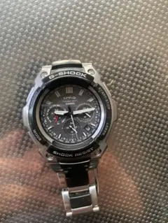 G-SHOCK MTG-G1000 ブラック/シルバーのサムネイル
