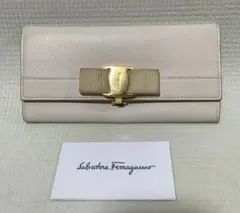 Salvatore Ferragamo 財布 MADE IN ITALYのサムネイル